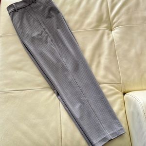 Liverpool stretch long capri. Perfect for spring. Never worn.